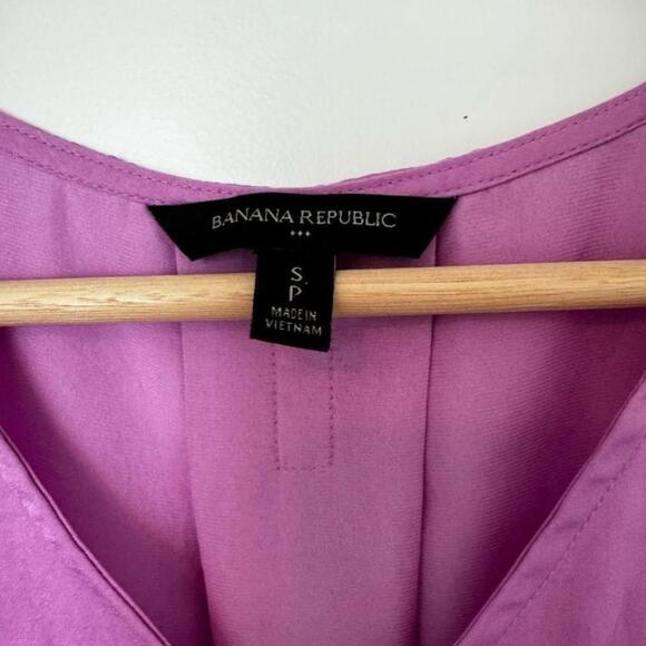 V-Neck Sleeveless Blouse Pink/Purple  Small Banana Republic - Picture 4 of 6